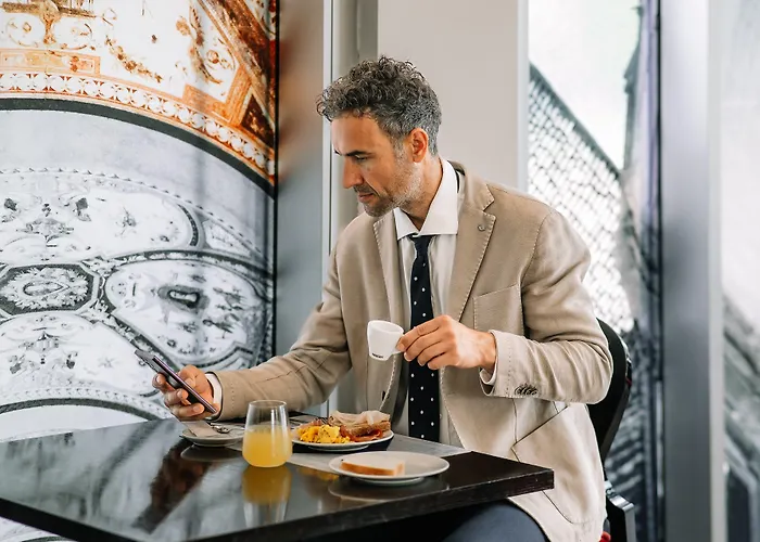 Otel Cosmopolitan 4*