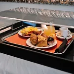 ホテル コスモポリタン 4*