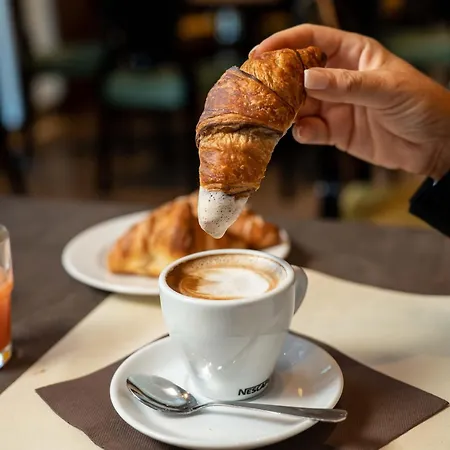 コスモポリタン 4* ボローニャ