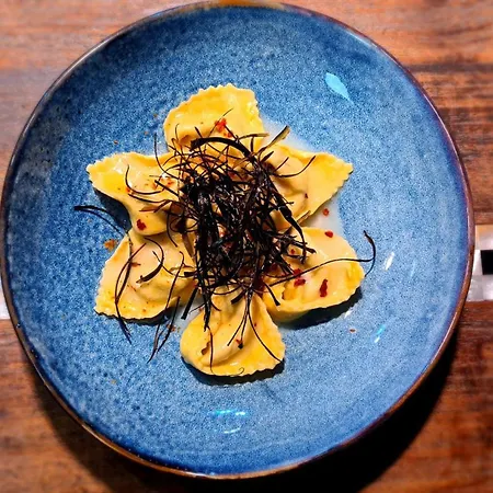 ホテル コスモポリタン 4*