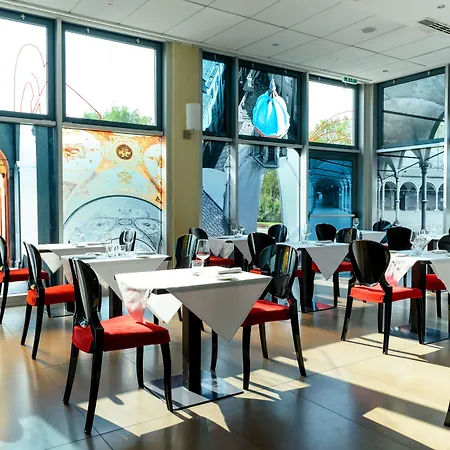 ホテル コスモポリタン