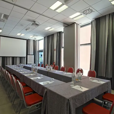 コスモポリタン 4* ボローニャ