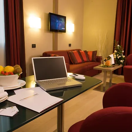 コスモポリタン ホテル 4*