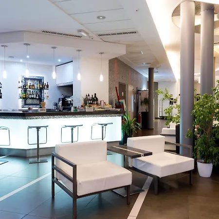 Cosmopolitan Hotel