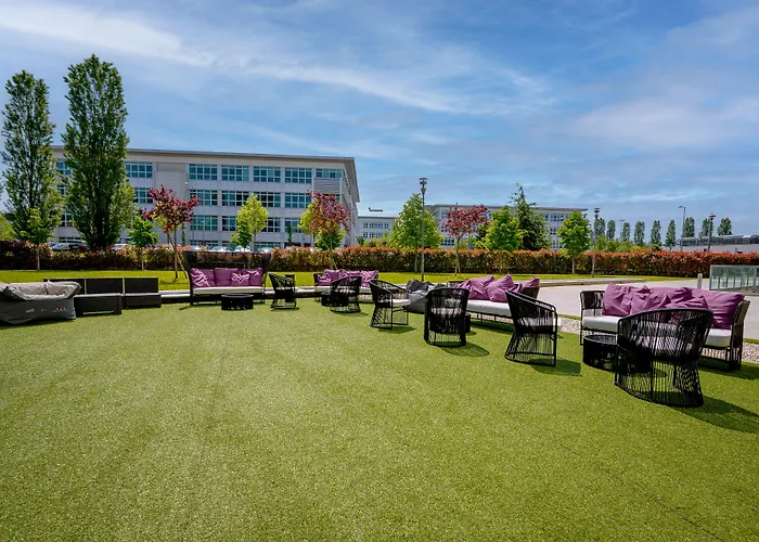 Cosmopolitan Bologne